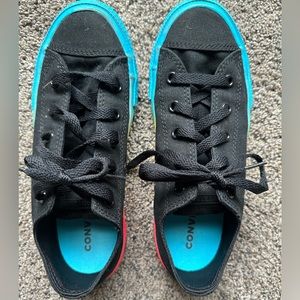 Unisex converse shoes. Black with rainbow bottom.